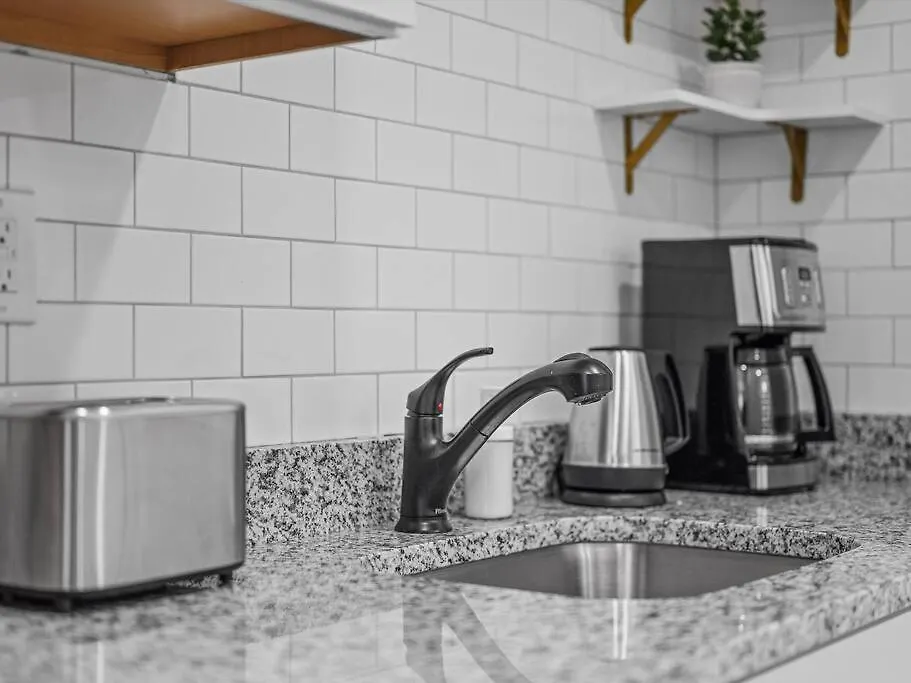 Shadyside, Central !4 Stylish And Central Studio With Free Parking Pittsburgh 0*,  Stany Zjednoczone Ameryki
